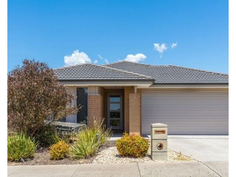 12 Corkwood Crescent, Wallan VIC 3756