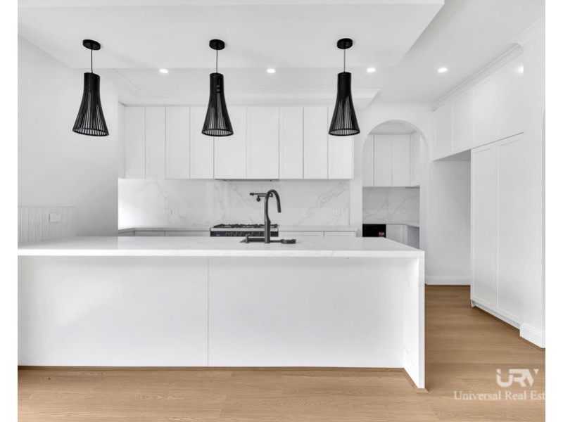 35 Falconer Dr, Mickleham VIC 3064