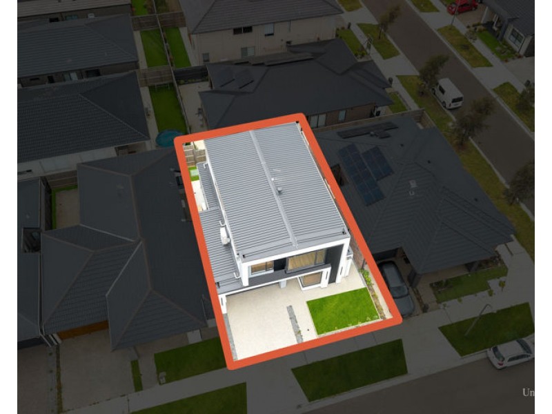 35 Falconer Dr, Mickleham VIC 3064