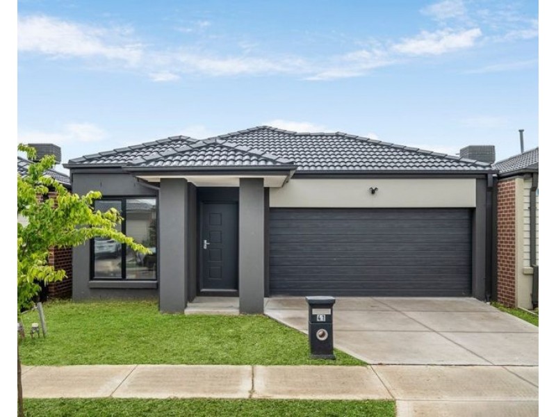 41 Belladonna Cct, Wallan VIC 3756
