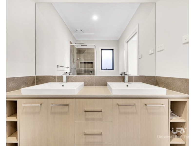 25 Basalt Street, Donnybrook VIC 3064