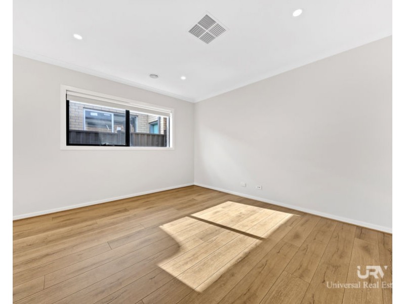 25 Basalt Street, Donnybrook VIC 3064