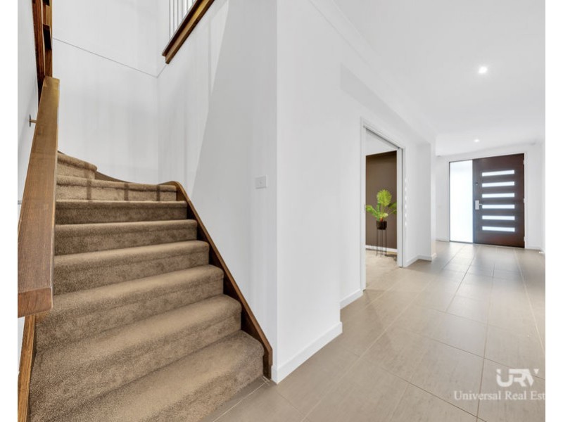 3 Fame Way, Craigieburn VIC 3064