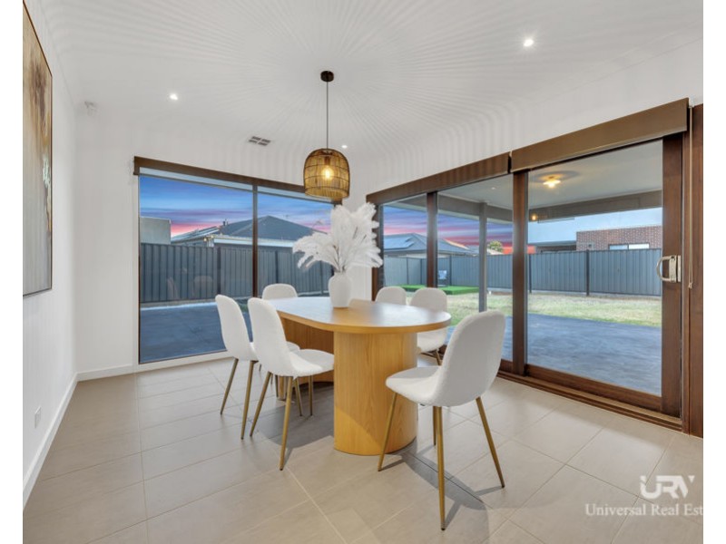 3 Fame Way, Craigieburn VIC 3064