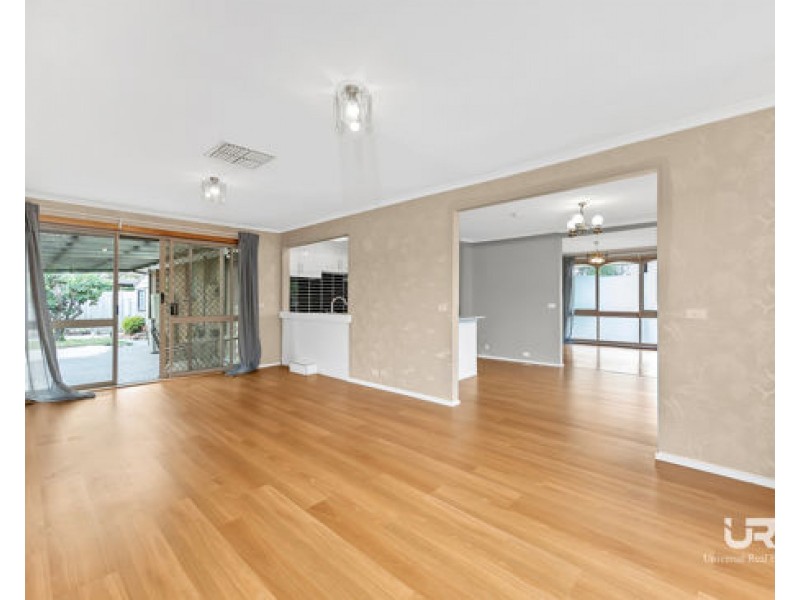 77 Langdon Crescent, Craigieburn VIC 3064
