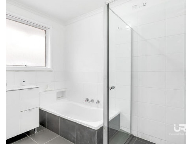 77 Langdon Crescent, Craigieburn VIC 3064