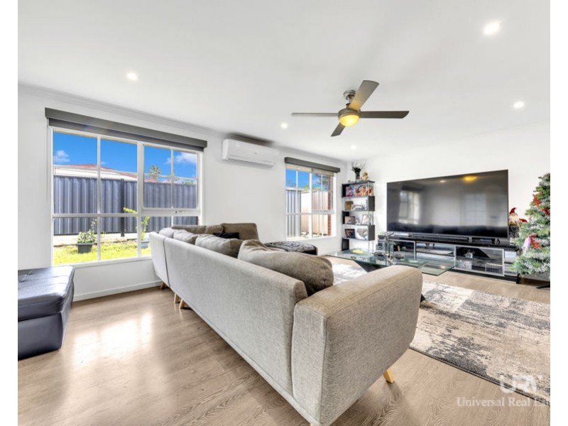 1/16 Manningtree Parade, Craigieburn VIC 3064