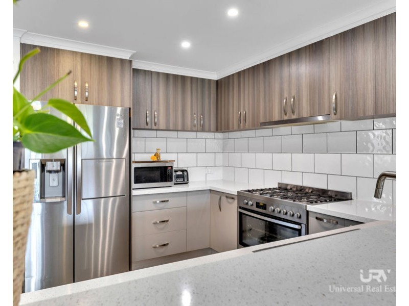 1/16 Manningtree Parade, Craigieburn VIC 3064