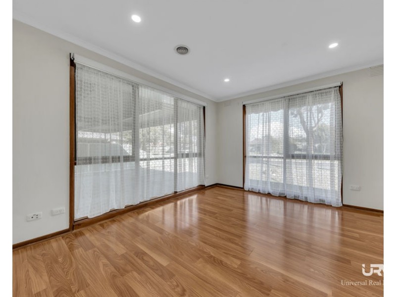 98 Hanson Road, Craigieburn VIC 3064