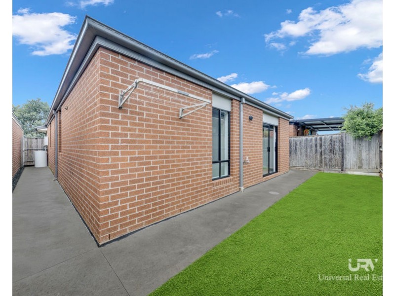 3 Illawara Drive, Mickleham VIC 3064