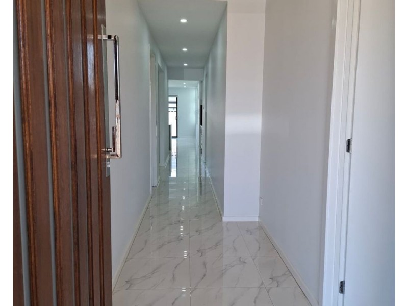 11 Ambigua Way, Donnybrook VIC 3064