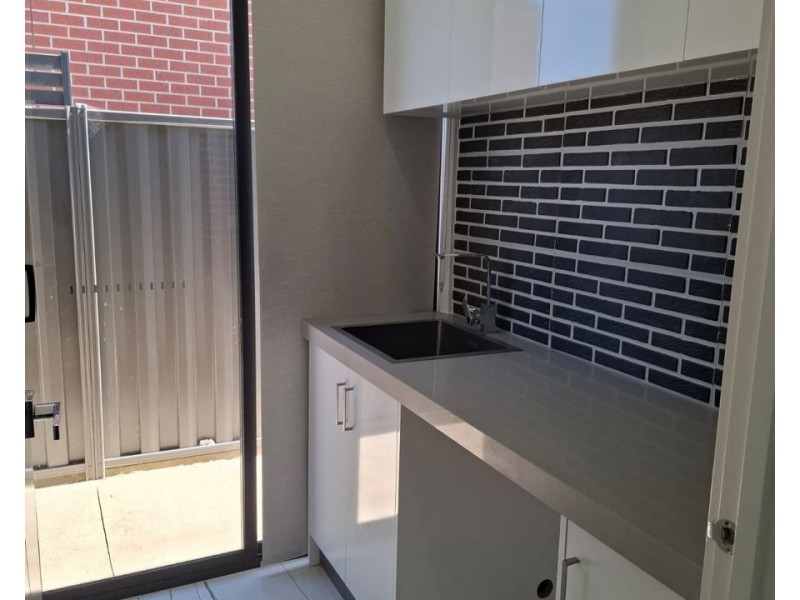 11 Ambigua Way, Donnybrook VIC 3064