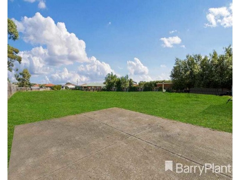 14 Toolern Street, Melton South VIC 3338