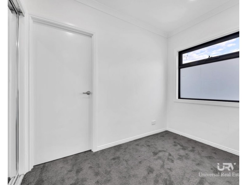 2/17 Mambourin Street, Werribee VIC 3030