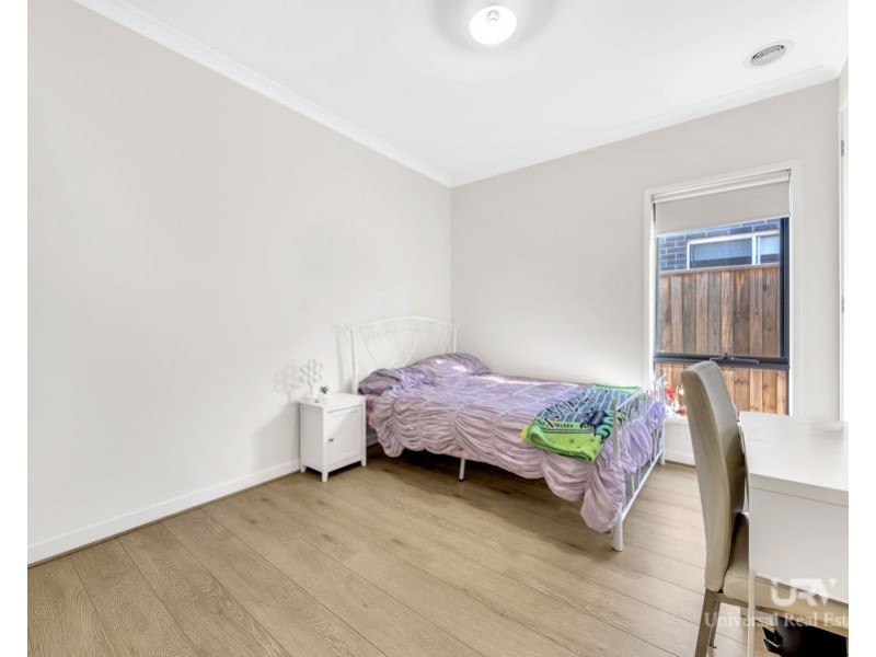 19 Barnato Street, Mickleham VIC 3064