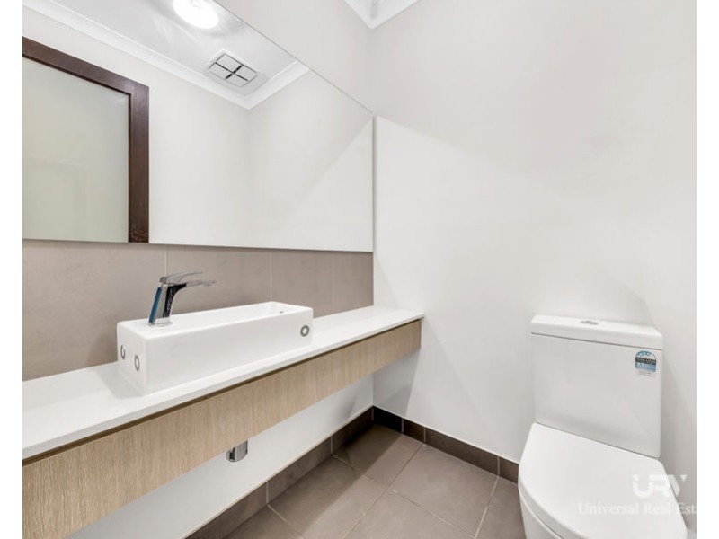 19 Barnato Street, Mickleham VIC 3064