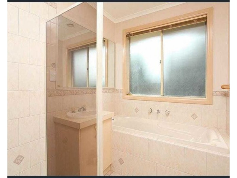 25 Golden Ash Grove, Hoppers Crossing VIC 3029