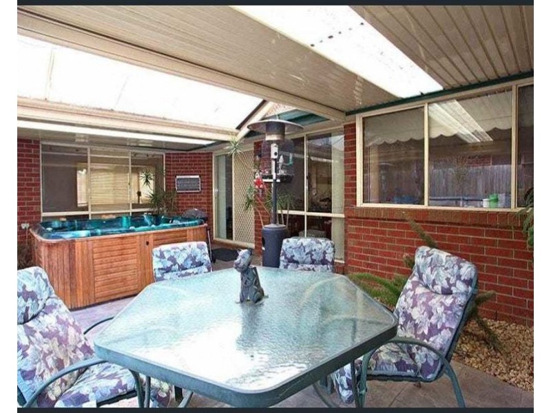 25 Golden Ash Grove, Hoppers Crossing VIC 3029