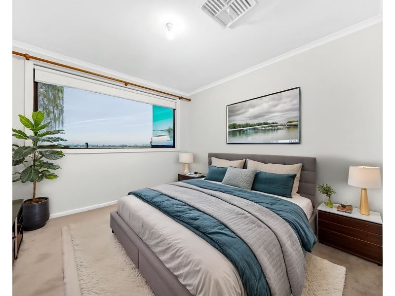 92 Hothlyn Dr, Craigieburn VIC 3064