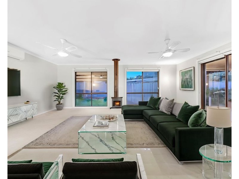 92 Hothlyn Dr, Craigieburn VIC 3064