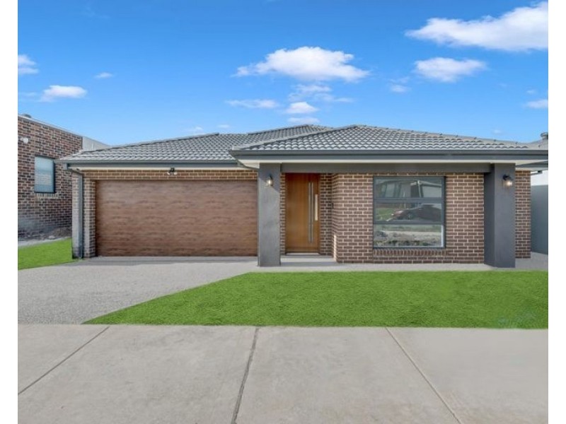 66 Madura Promenade, Mickleham VIC 3064