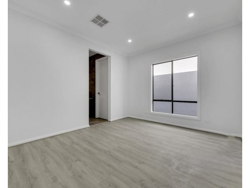 66 Madura Promenade, Mickleham VIC 3064