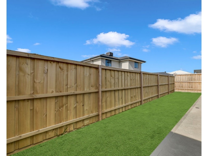 66 Madura Promenade, Mickleham VIC 3064
