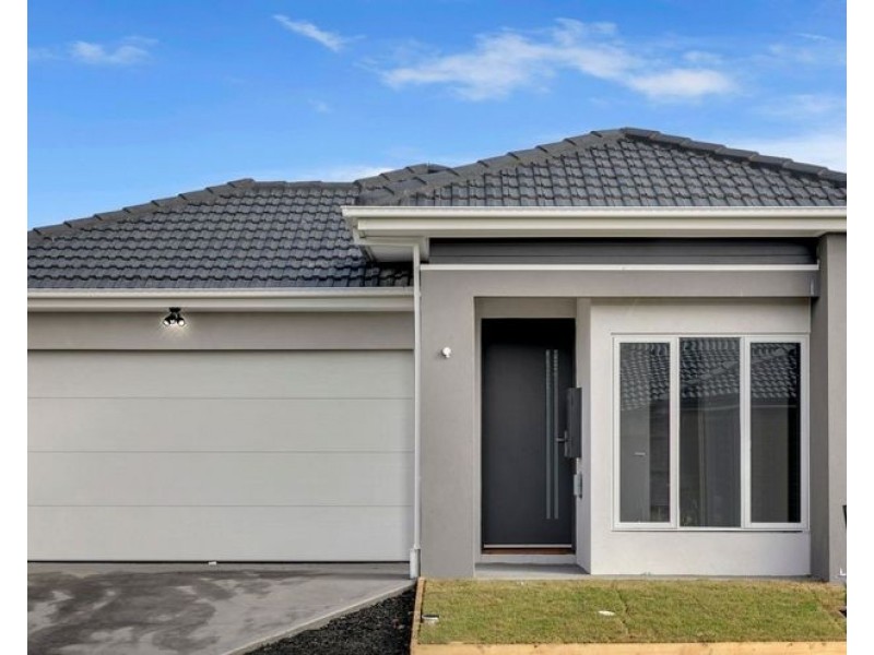 30 Ambigua Way, Donnybrook VIC 3064