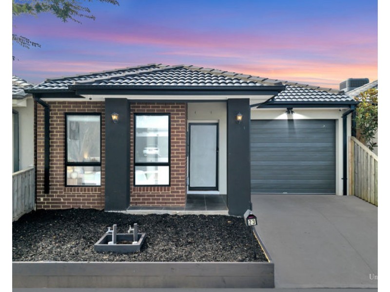 23 Hollington Drive, Mickleham VIC 3064