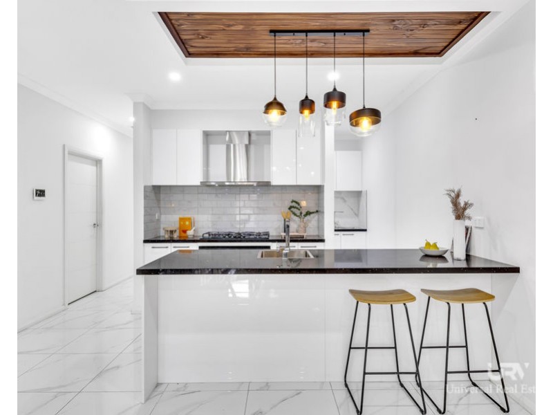 23 Hollington Drive, Mickleham VIC 3064