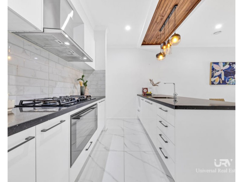 23 Hollington Drive, Mickleham VIC 3064