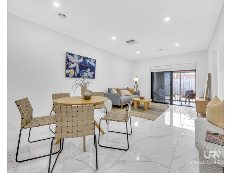 23 Hollington Drive, Mickleham VIC 3064