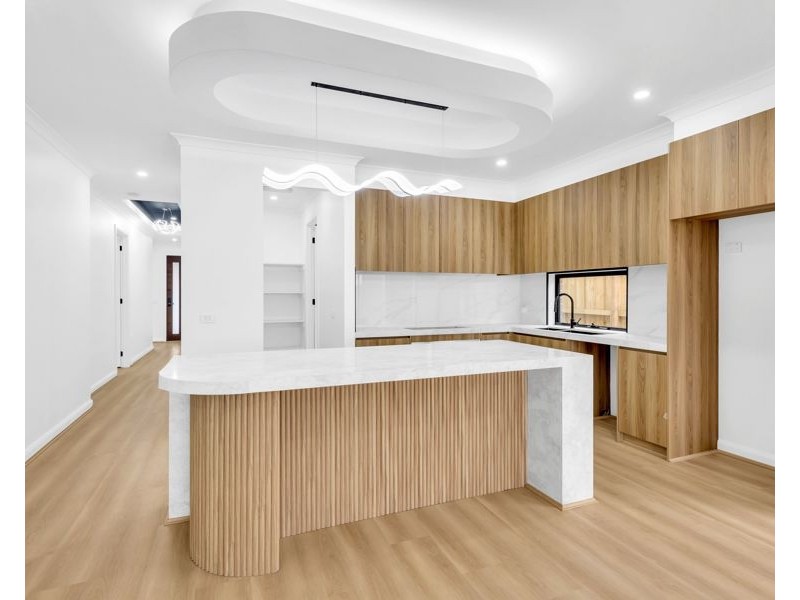 14 Pyrus Cres, Mickleham VIC 3064