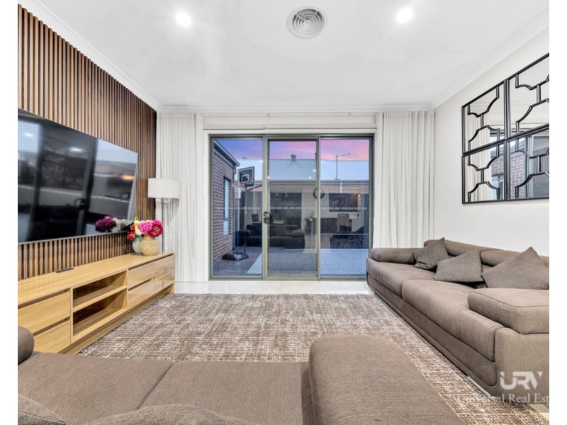 47 Falstone Circuit, Mickleham VIC 3064