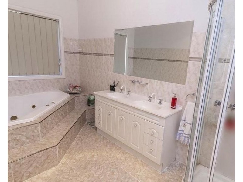 11 Garfield Way, Craigieburn VIC 3064