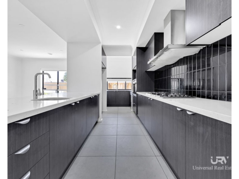 252 Toyon Road, Donnybrook VIC 3064