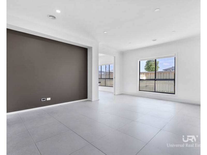 252 Toyon Road, Donnybrook VIC 3064