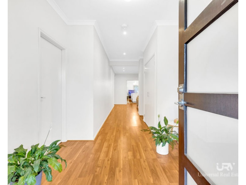 25 Champion Parade, Craigieburn VIC 3064