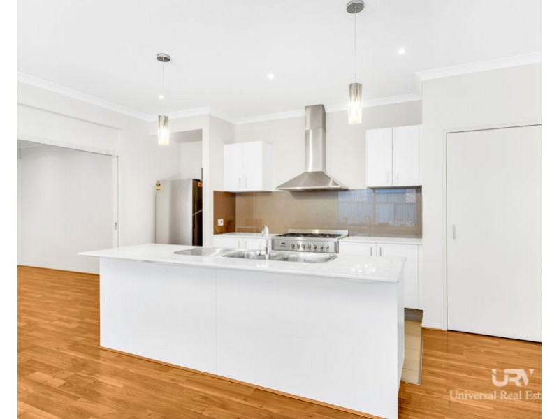 25 Champion Parade, Craigieburn VIC 3064