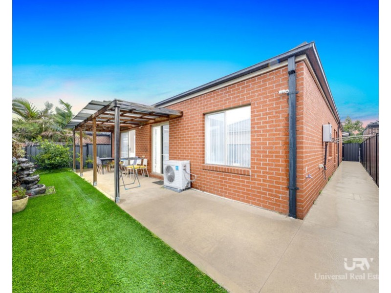 25 Champion Parade, Craigieburn VIC 3064