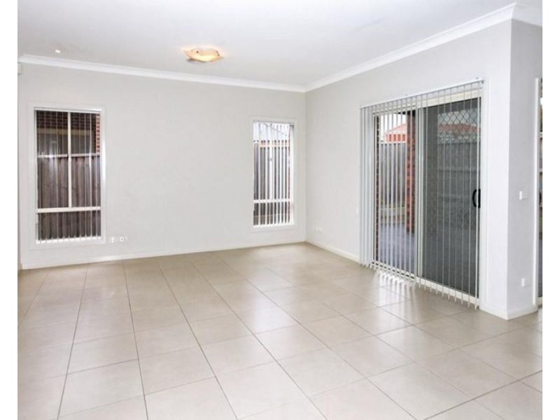 29 Lauderdale Drive, Craigieburn VIC 3064