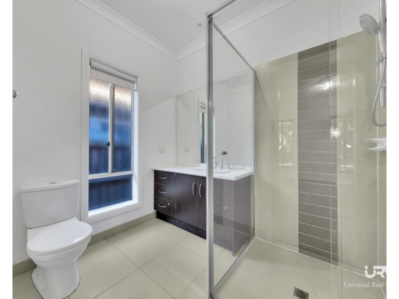 29 Lauderdale Drive, Craigieburn VIC 3064