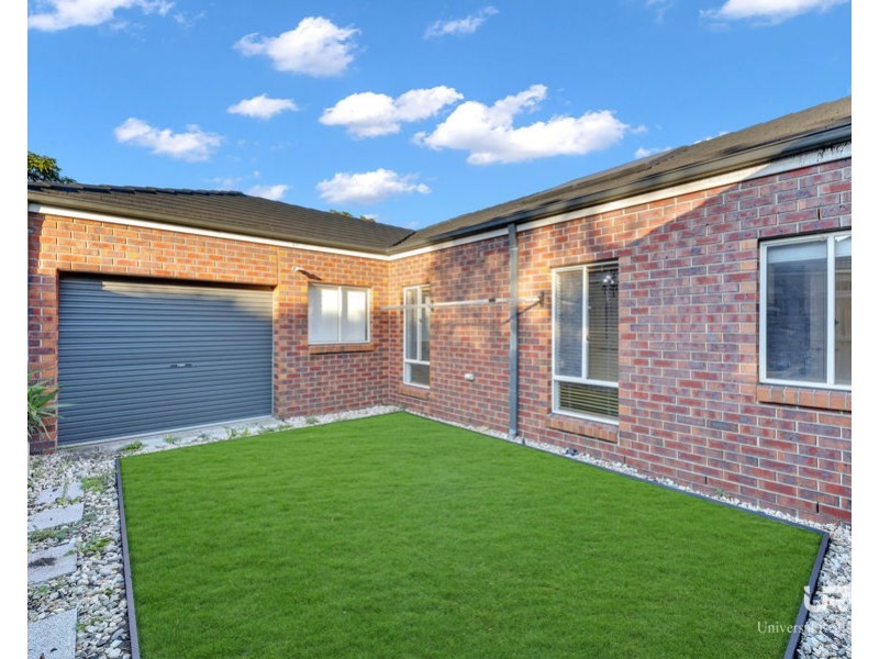 29 Lauderdale Drive, Craigieburn VIC 3064