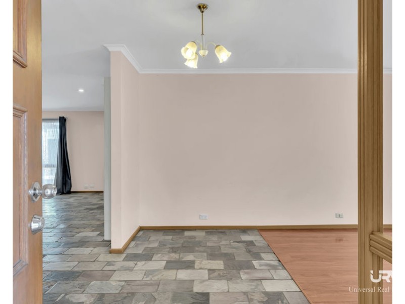 6 Leigh Court, Craigieburn VIC 3064