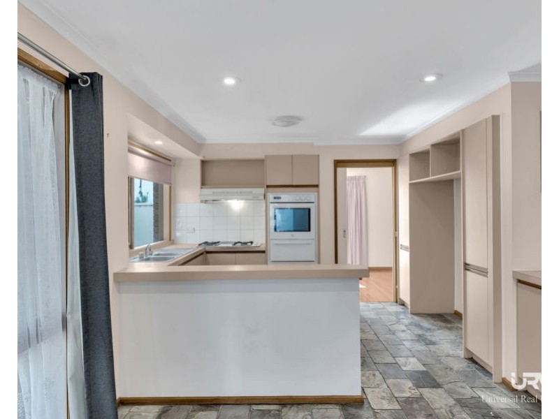 6 Leigh Court, Craigieburn VIC 3064