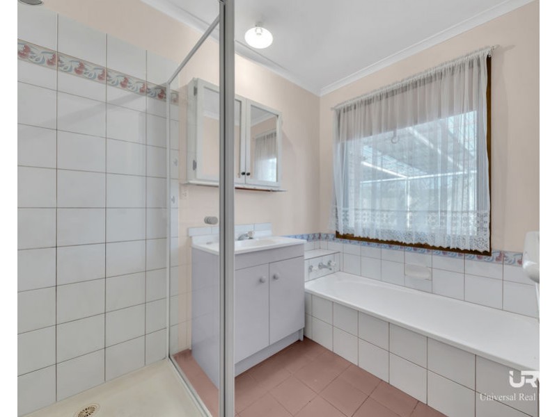 6 Leigh Court, Craigieburn VIC 3064