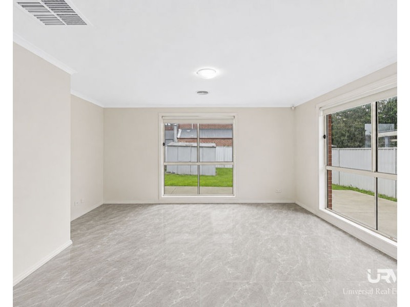 41 Woodlea Crescent, Craigieburn VIC 3064