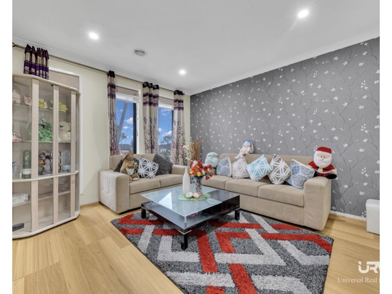 4 Ben Loman Circuit, Craigieburn VIC 3064