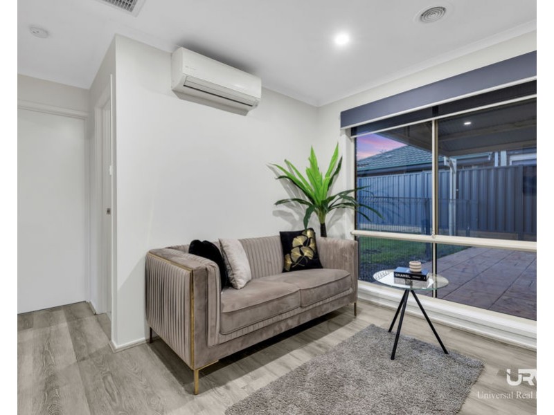 23 Pinnock Avenue, Roxburgh Park VIC 3064