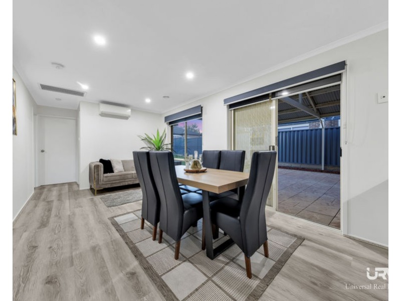 23 Pinnock Avenue, Roxburgh Park VIC 3064